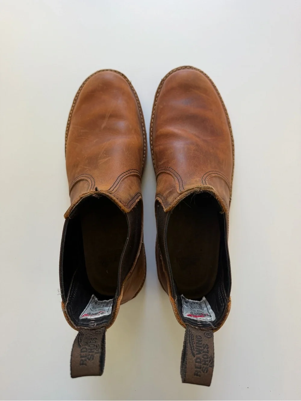 Red Wing Weekender Chelsea Boots - Brown Leather